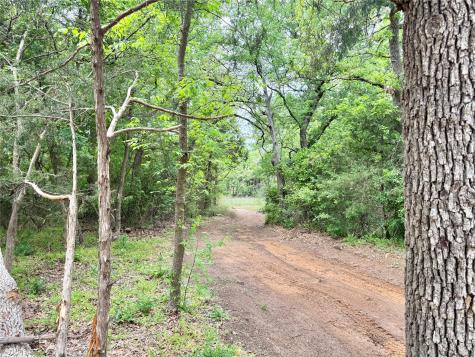 320 Hillside Lane Valley View TX 76272