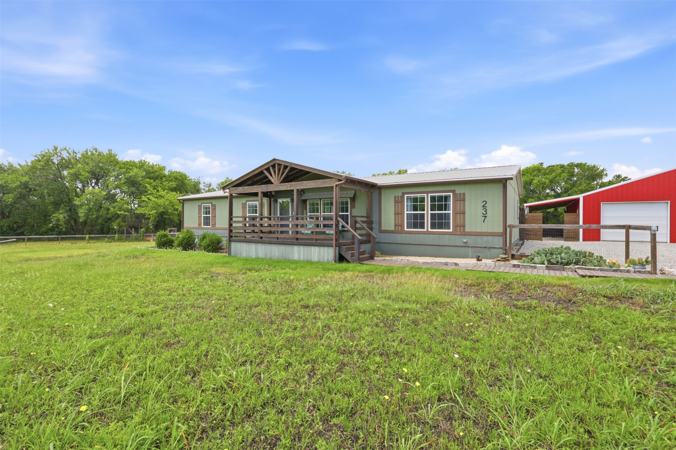 237 County Road 4927 Trenton TX 75490