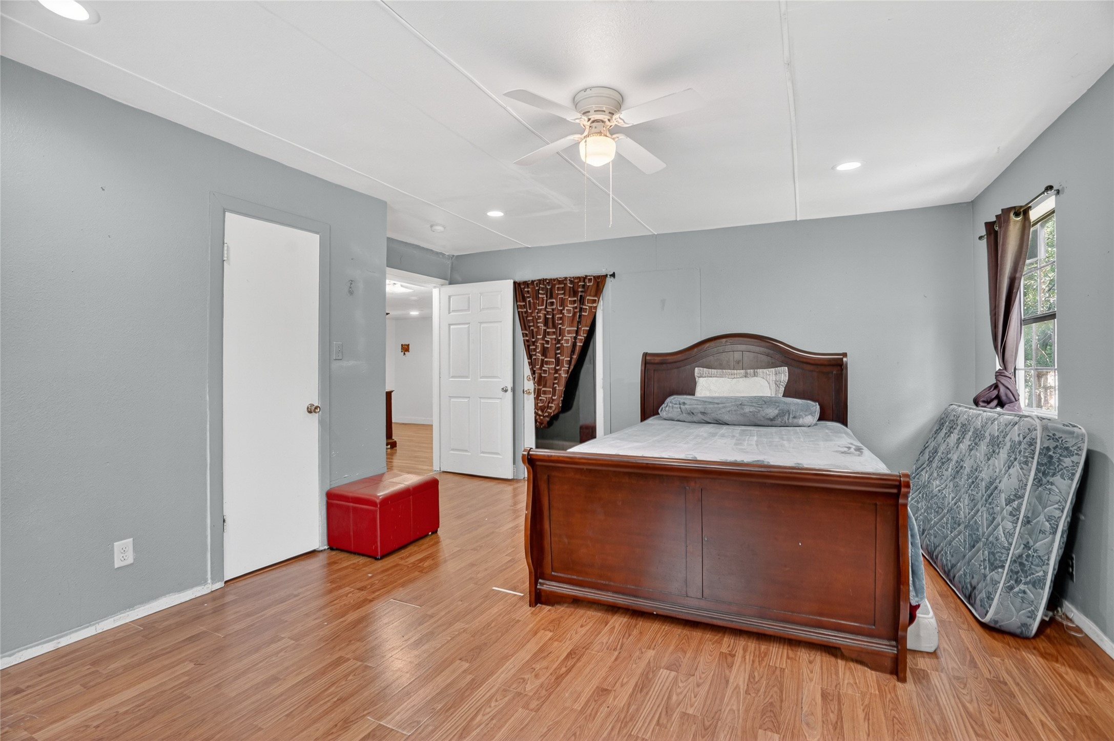 916 Fawn Granbury TX 76049
