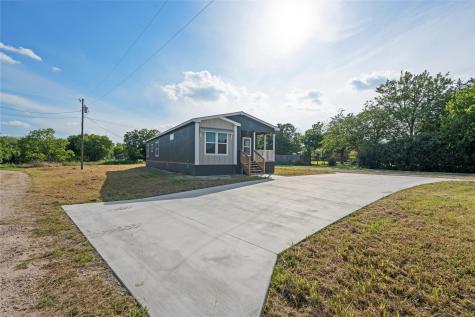 202 N 6th Street Mount Calm TX 76673