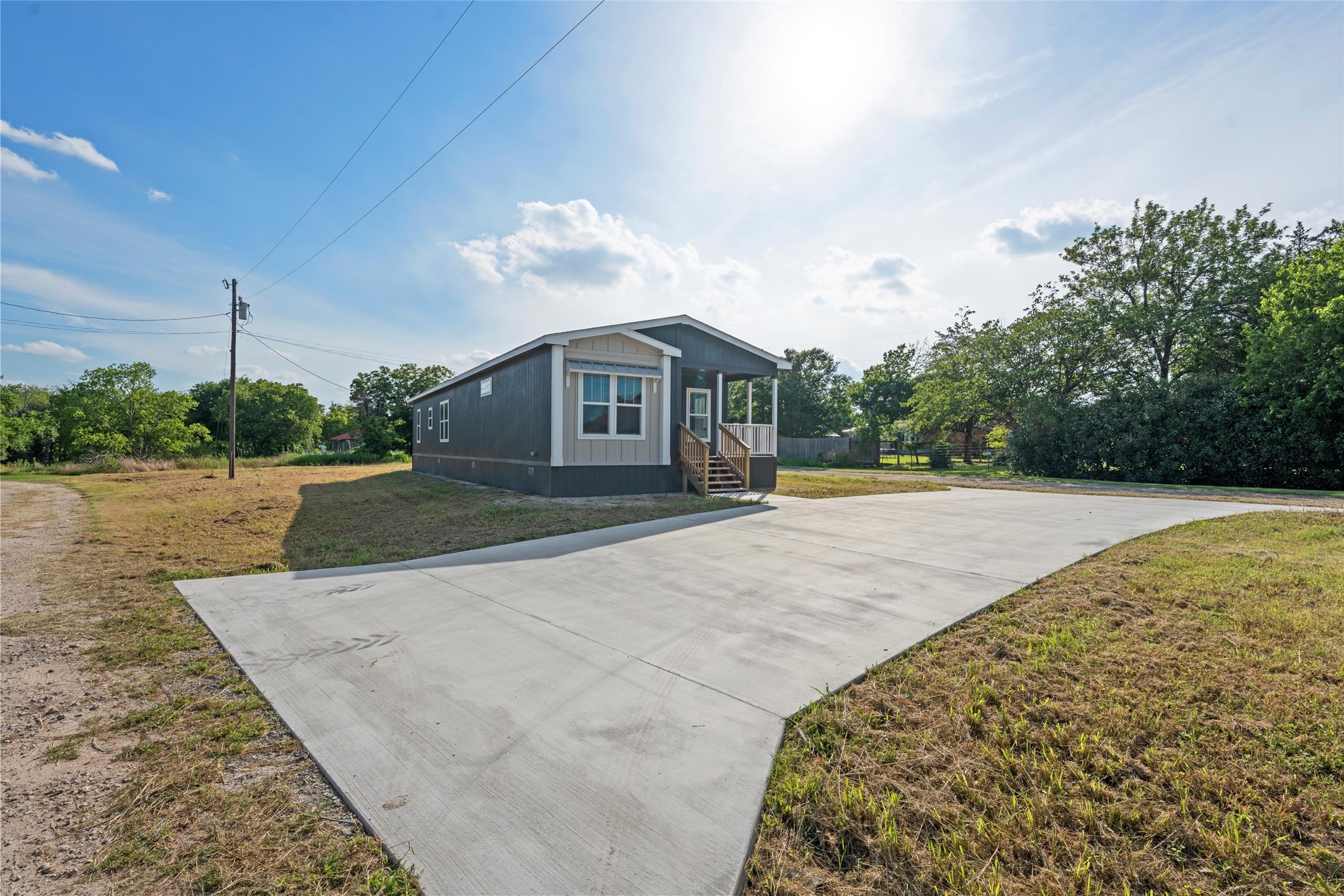 202 N 6th Street Mount Calm TX 76673