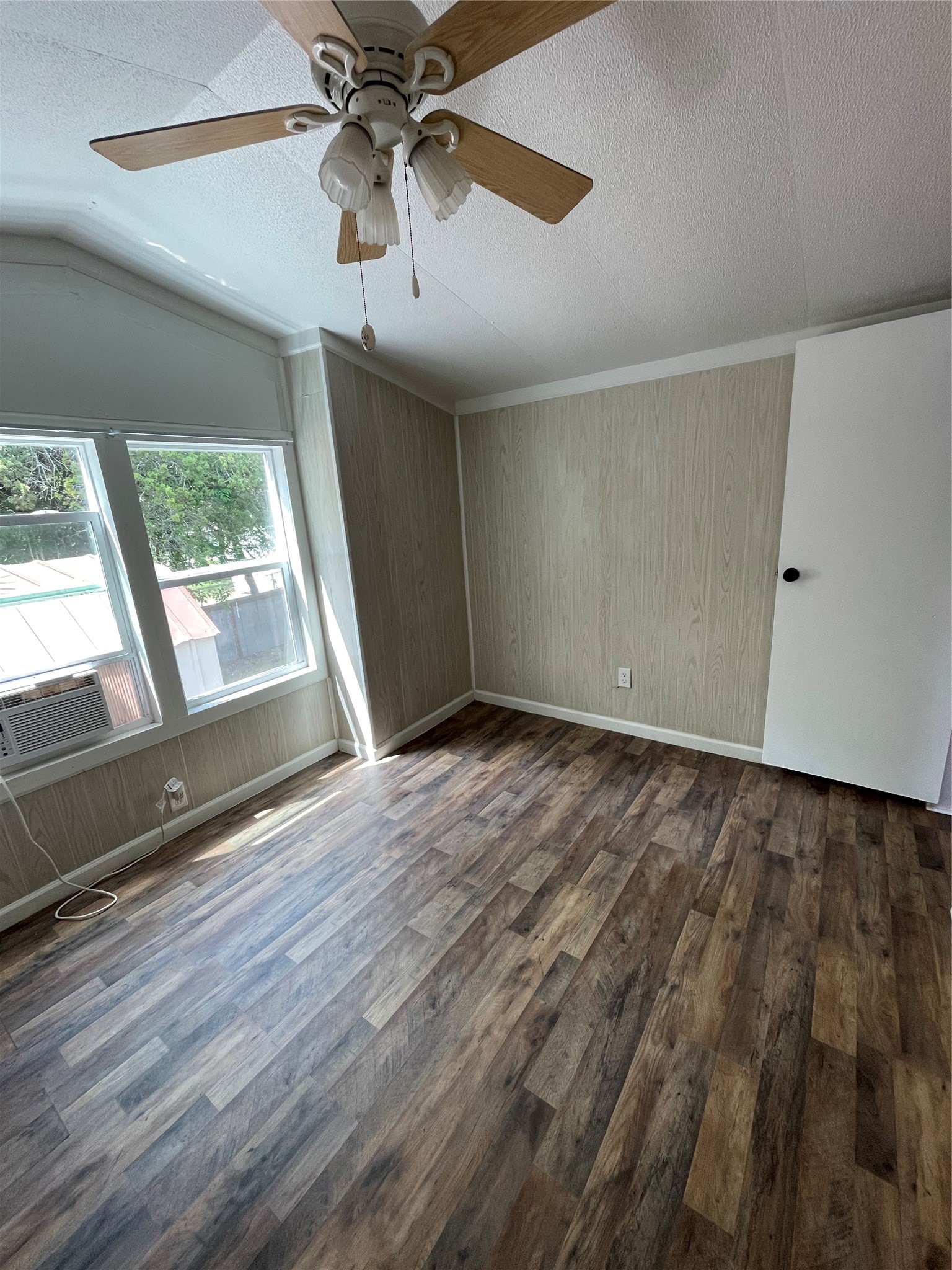 433 Capricorn Drive Granbury TX 76049