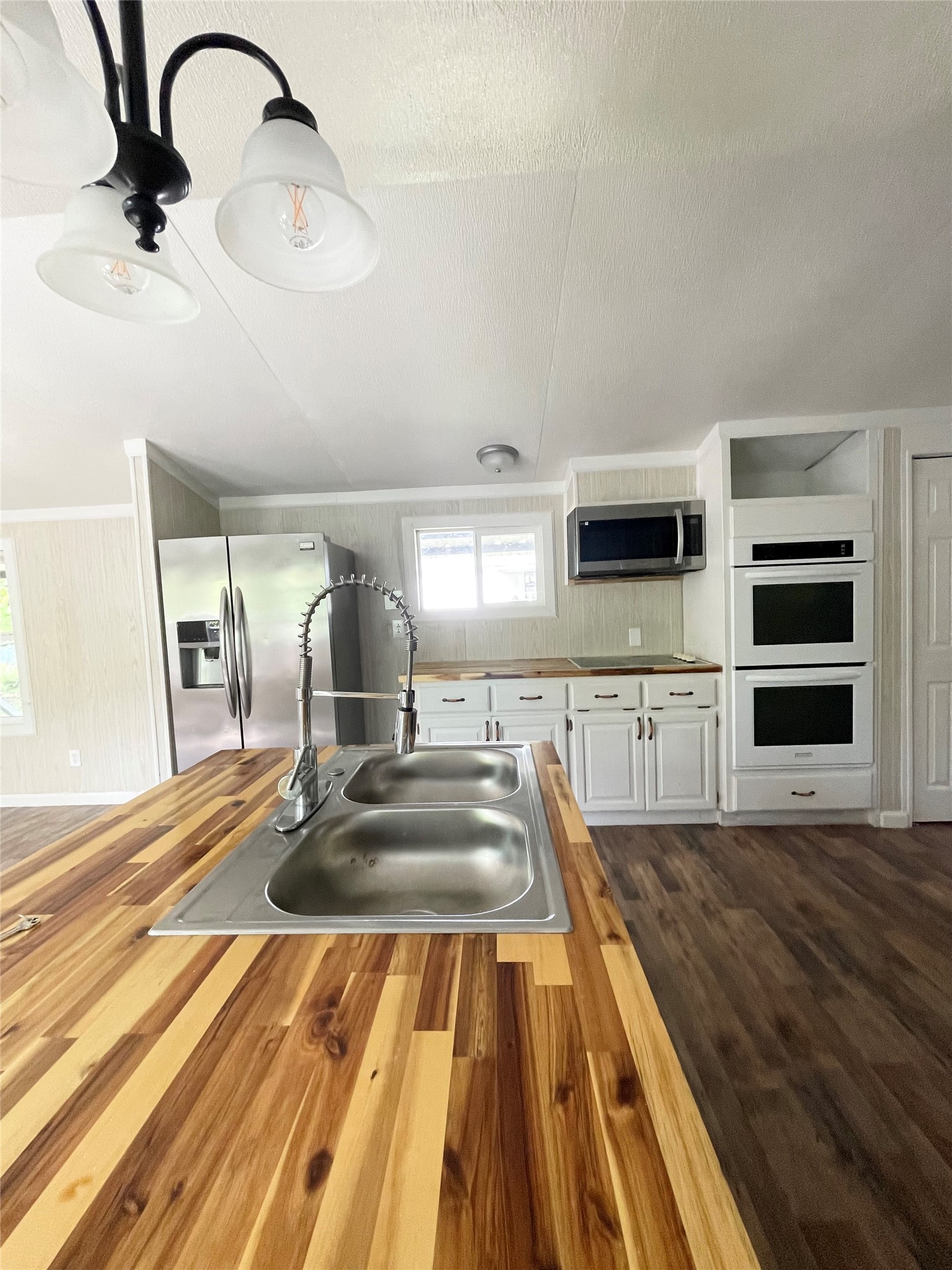 433 Capricorn Drive Granbury TX 76049