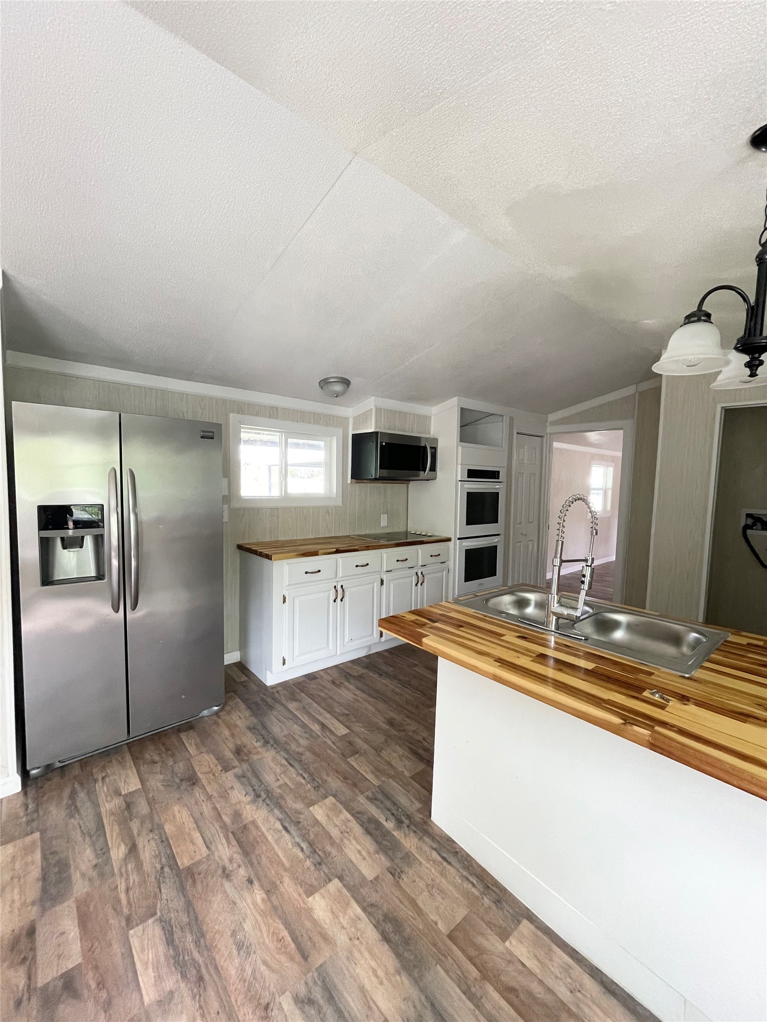 433 Capricorn Drive Granbury TX 76049