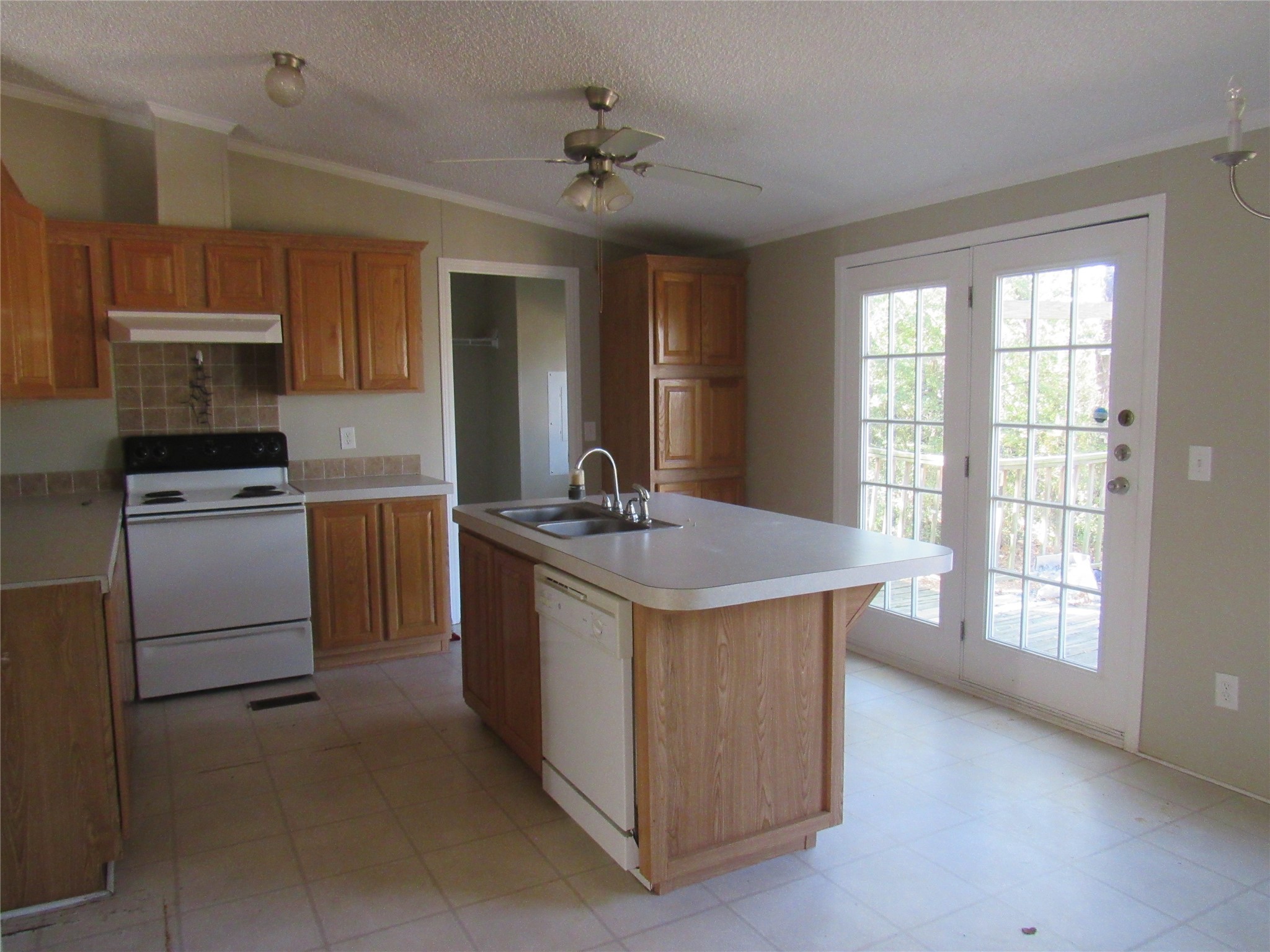 40 Cleveland Avenue Pottsboro TX 75076