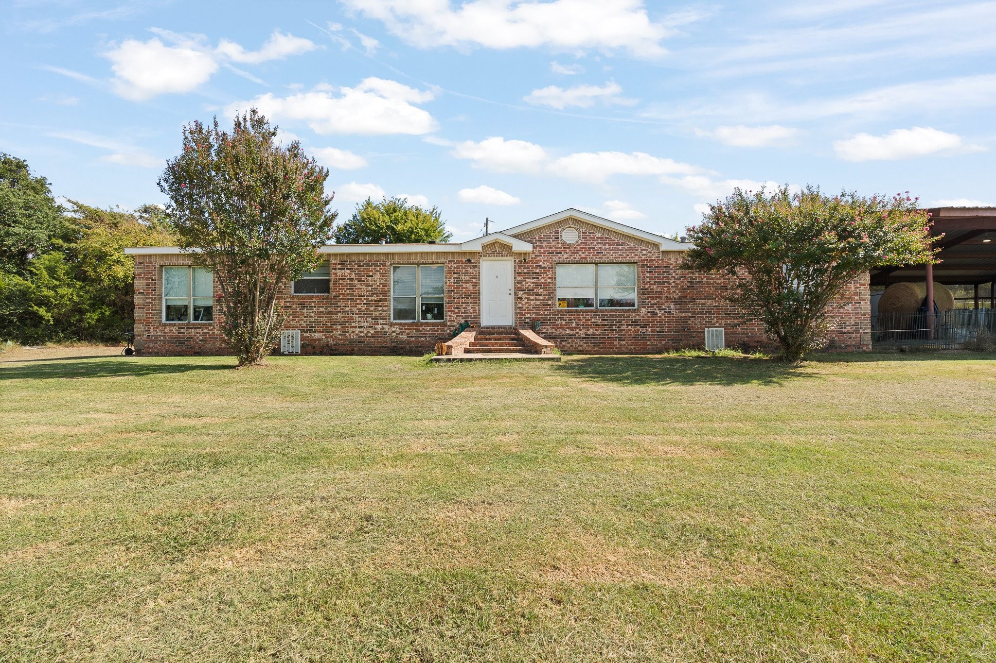7200 S Highway 171 Grandview TX 76050
