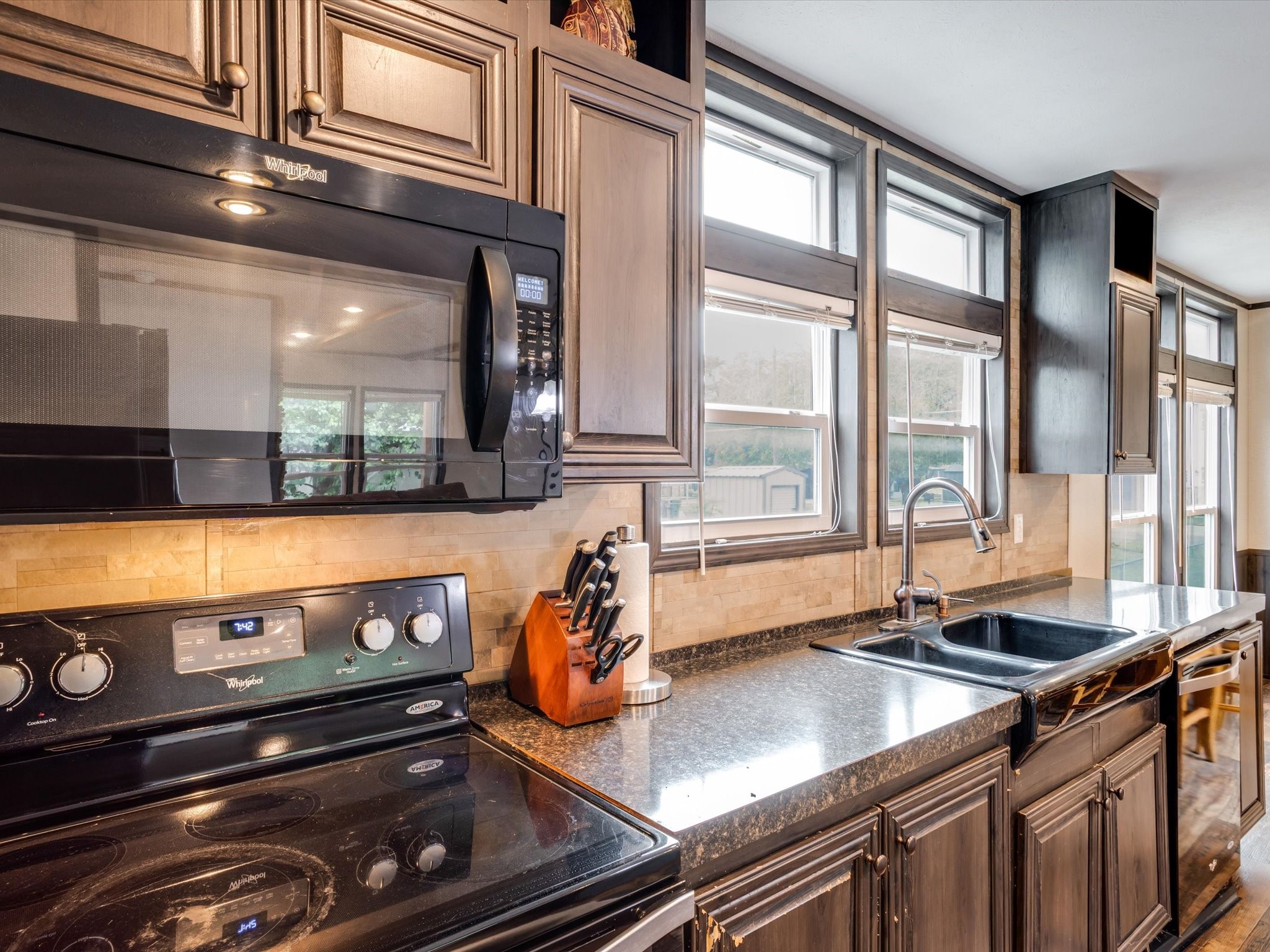 3417 Hawaiian Court Granbury TX 76048