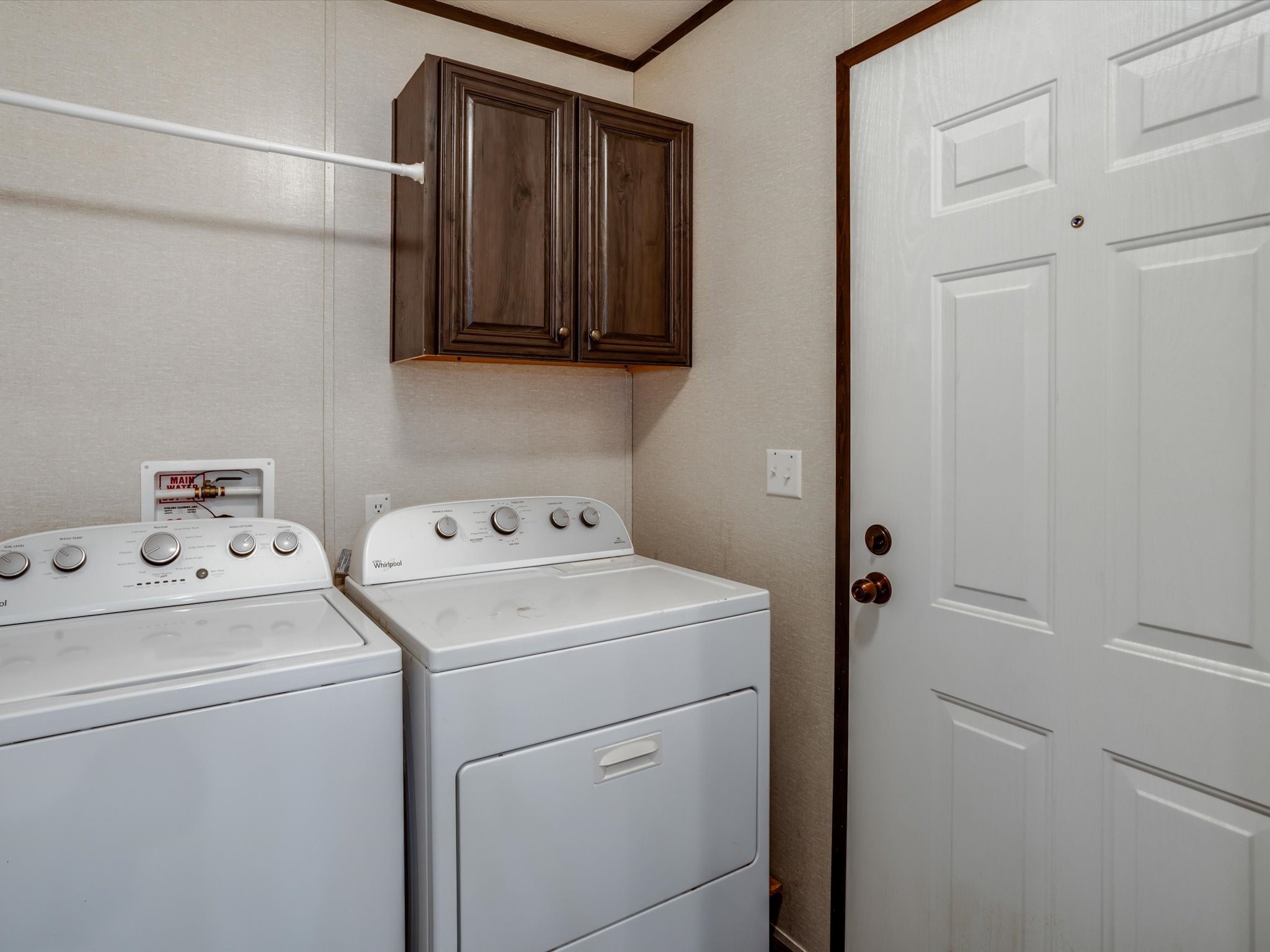 3417 Hawaiian Court Granbury TX 76048