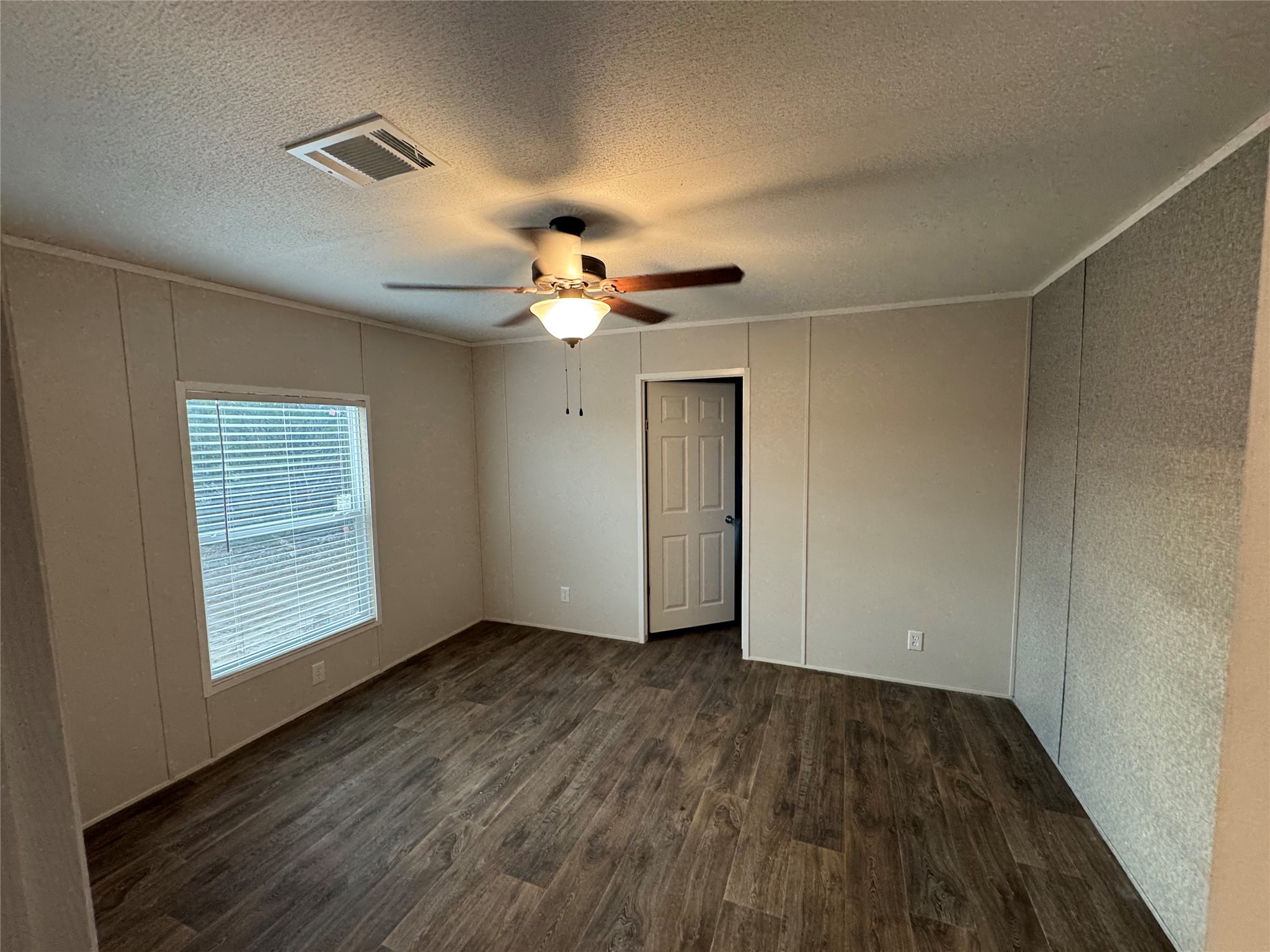 2225 Woodview Trail Granbury TX 76048