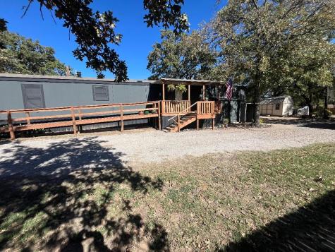 126 Briar Oaks Drive Azle TX 76020
