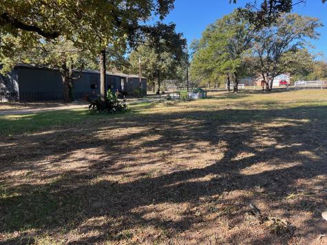 126 Briar Oaks Drive Azle TX 76020