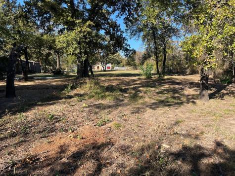 126 Briar Oaks Drive Azle TX 76020
