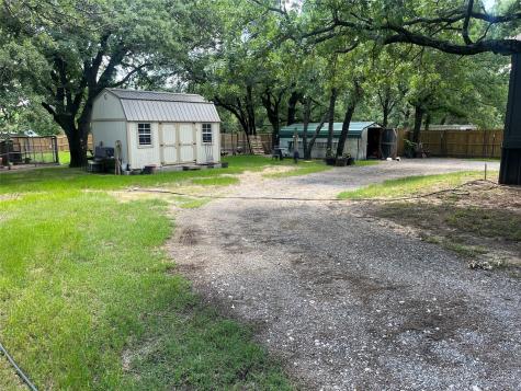 126 Briar Oaks Drive Azle TX 76020