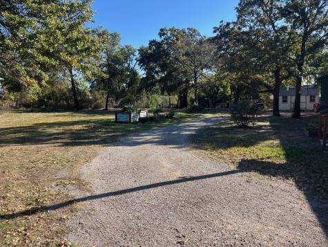 126 Briar Oaks Drive Azle TX 76020