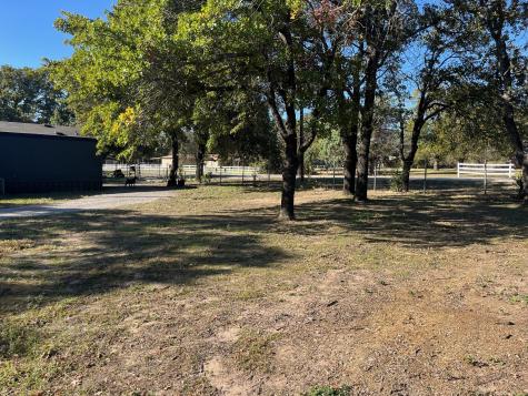 126 Briar Oaks Drive Azle TX 76020