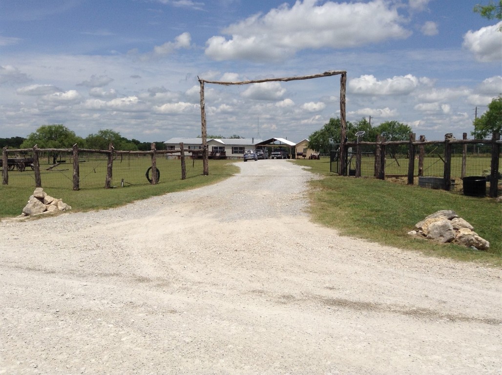 1909 Hcr 3322 Loop Hubbard TX 76648