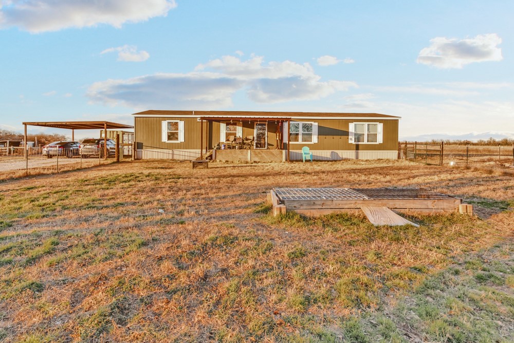 298 County Road 1596 Alvord TX 76225