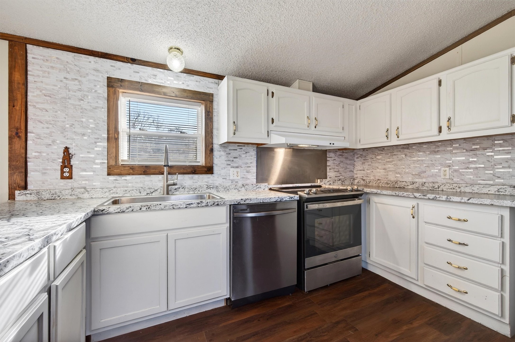 7154 E Fm 922 Valley View TX 76272