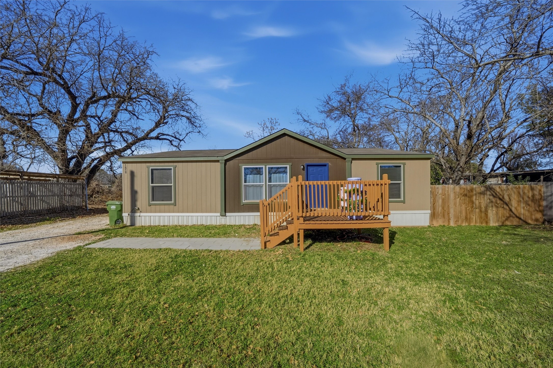 1618 Lands End Street Granbury TX 76048