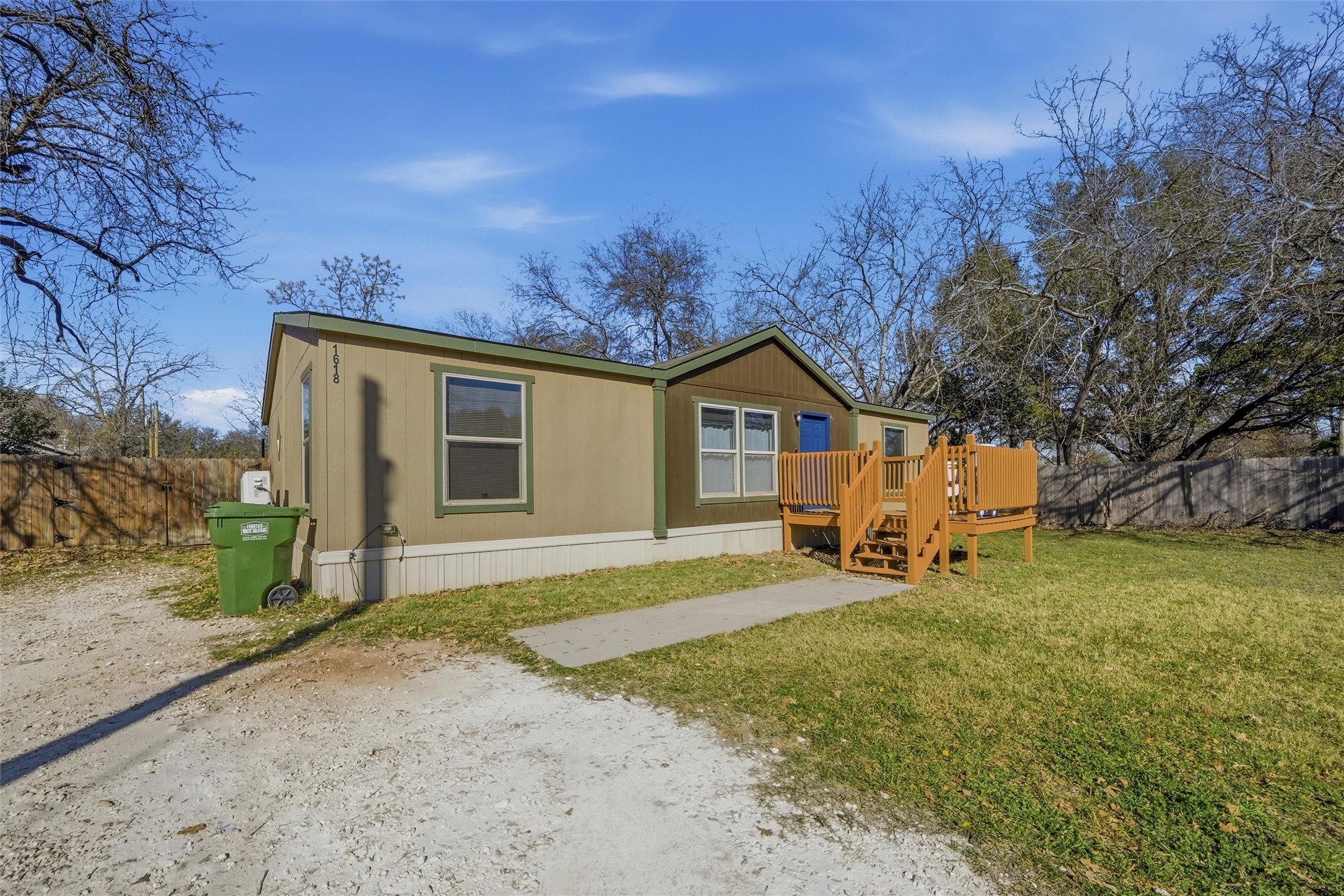 1618 Lands End Street Granbury TX 76048