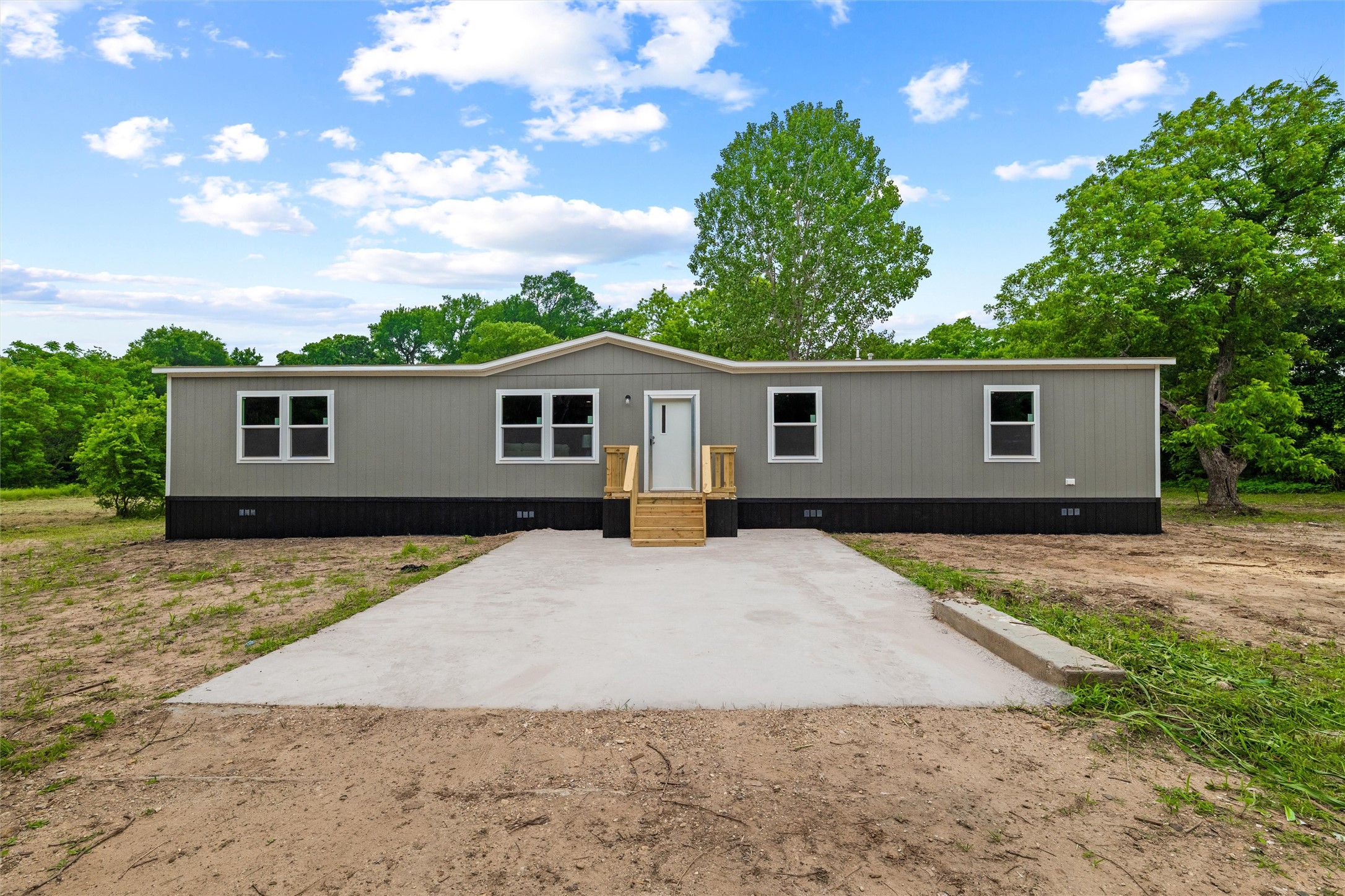 4600 Thompson Avenue Grandview TX 76050
