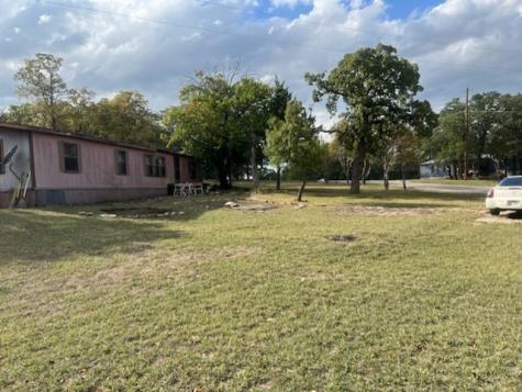 1417 Oaknoll Court Azle TX 76020