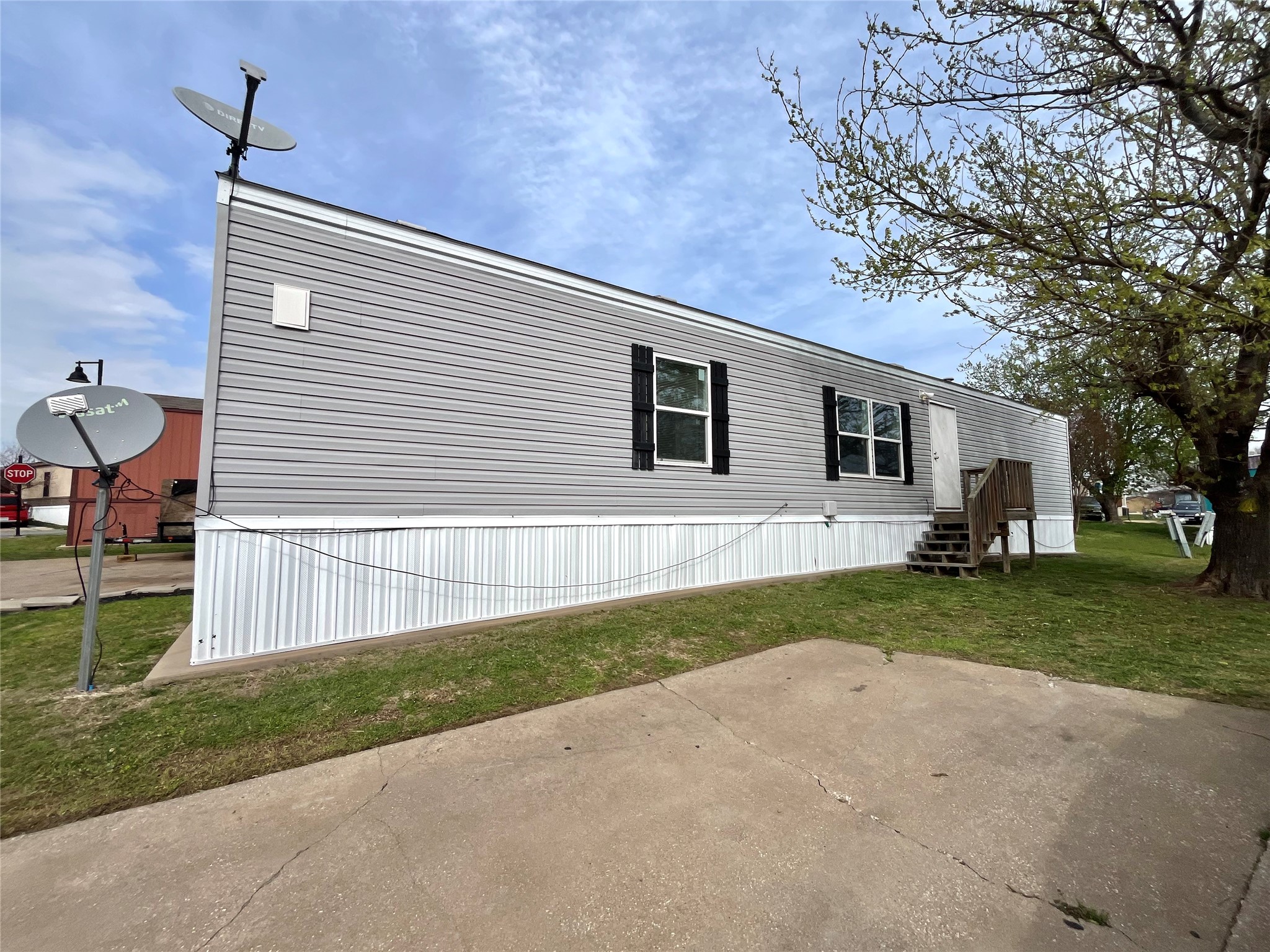 709 N Collins Freeway Howe TX 75459
