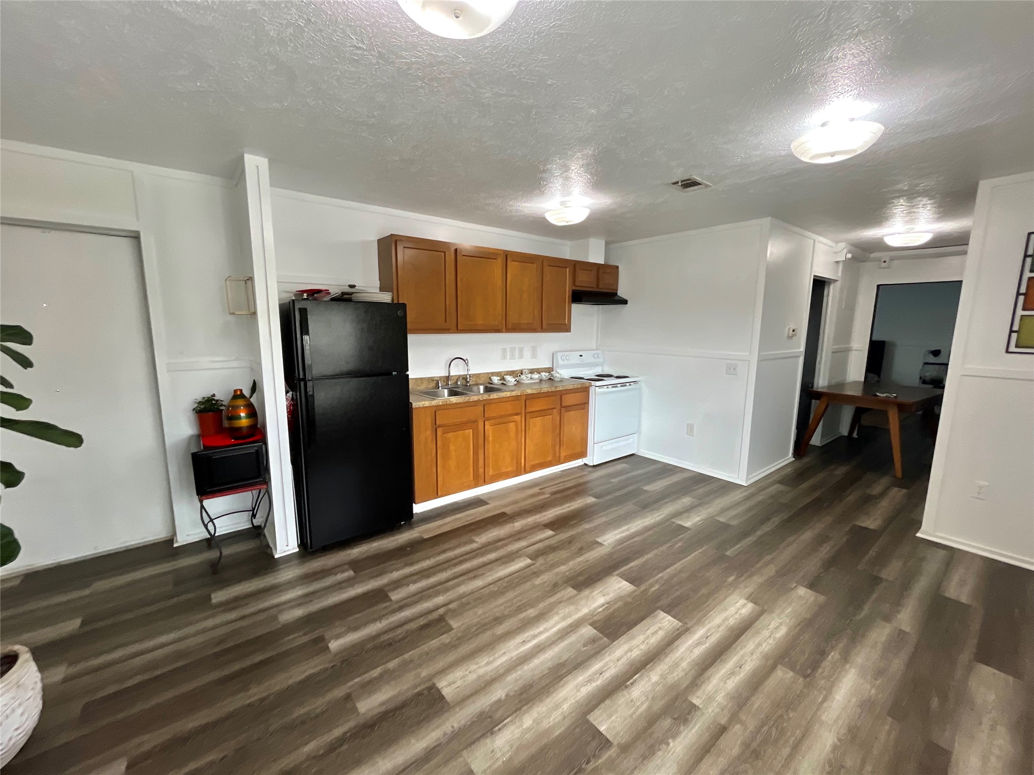 709 N Collins Freeway Howe TX 75459