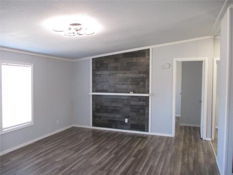 1336 Rs County Road 1530 Point TX 75472