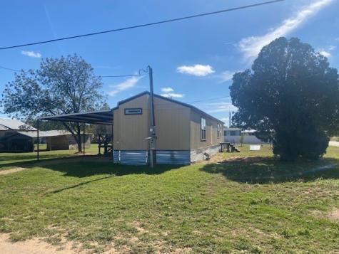 211 W Colorado Avenue Loraine TX 79532