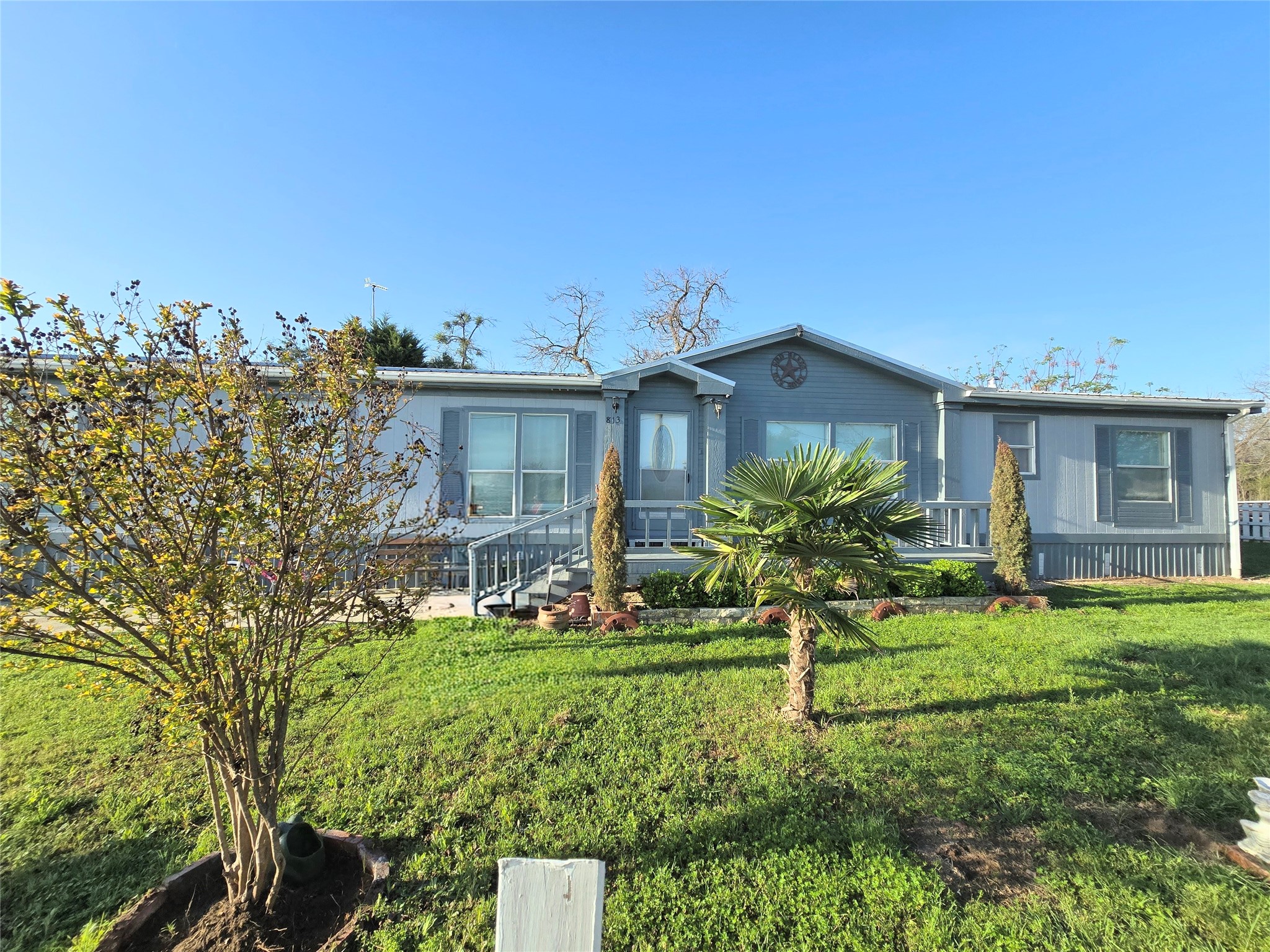 813 W 12th Street Cameron TX 76520