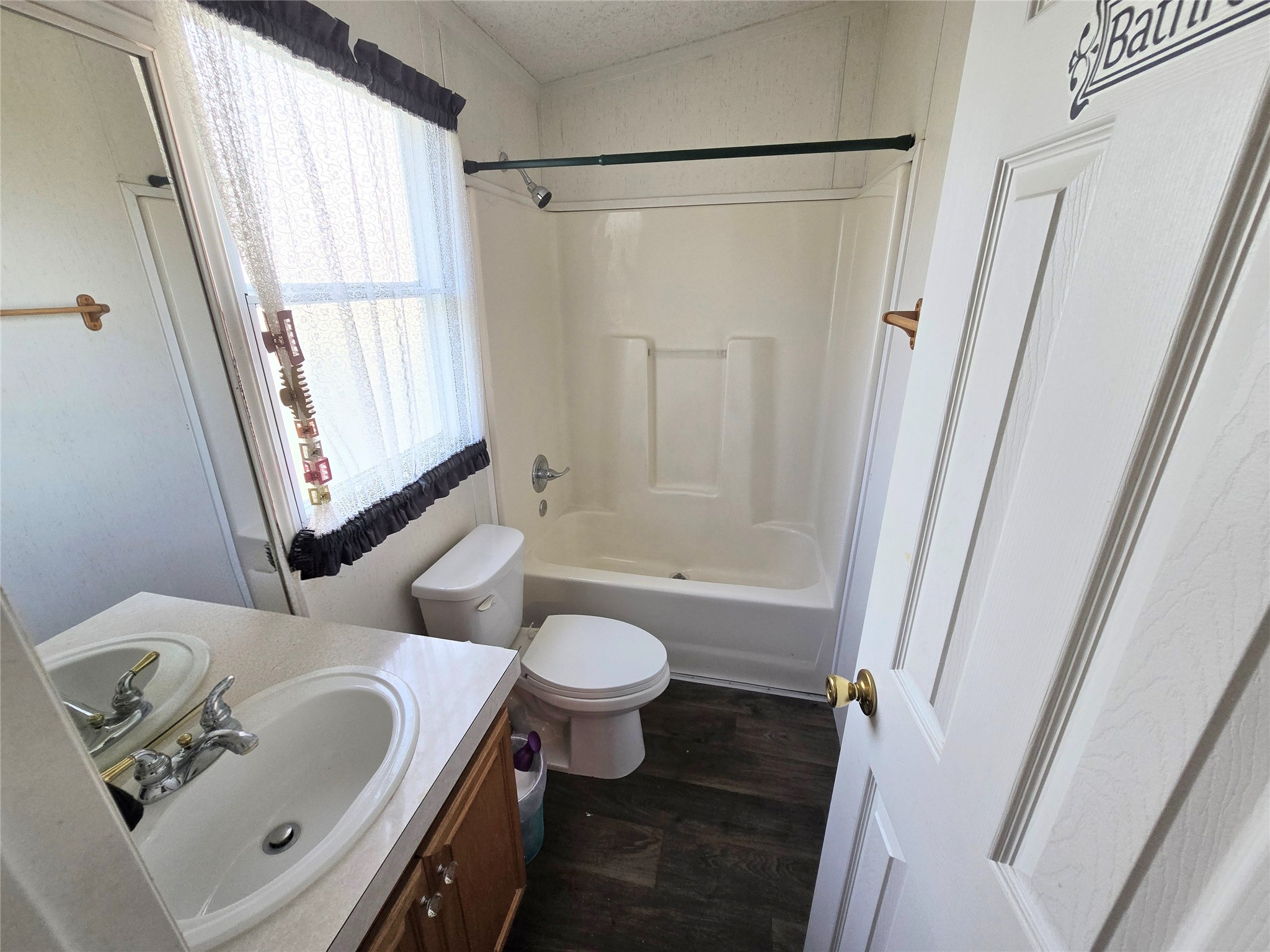 813 W 12th Street Cameron TX 76520