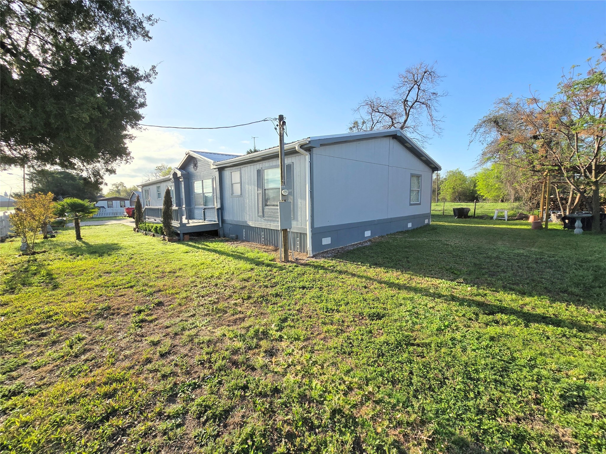 813 W 12th Street Cameron TX 76520