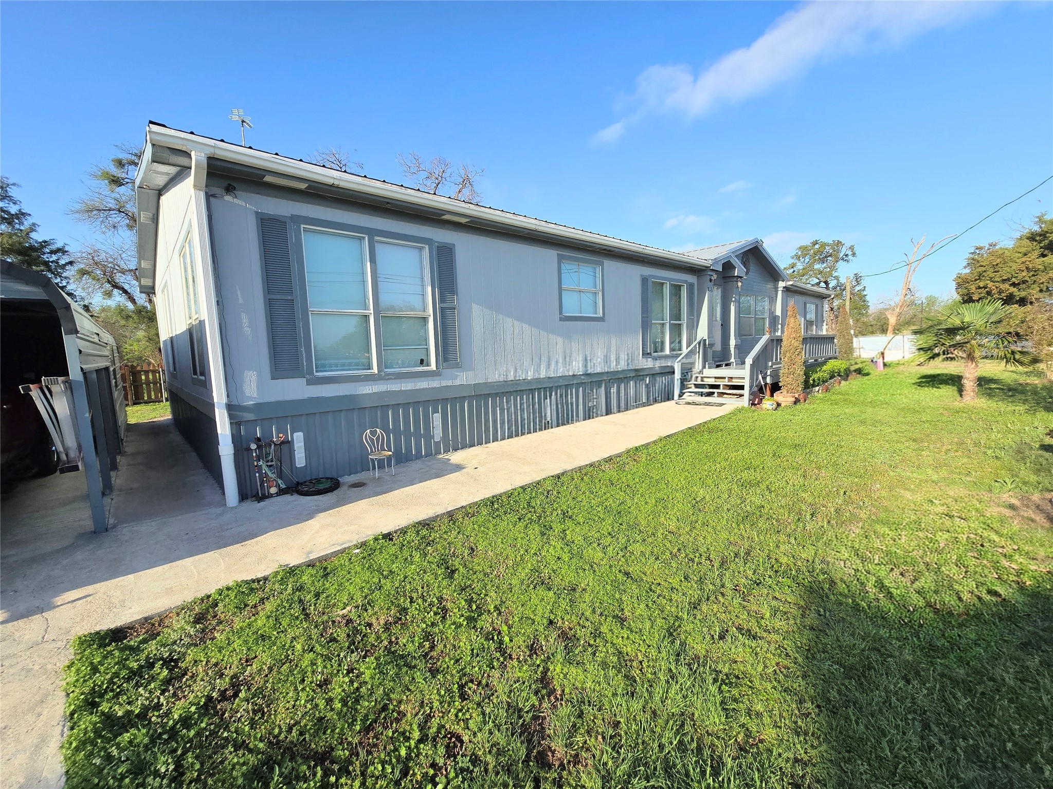 813 W 12th Street Cameron TX 76520