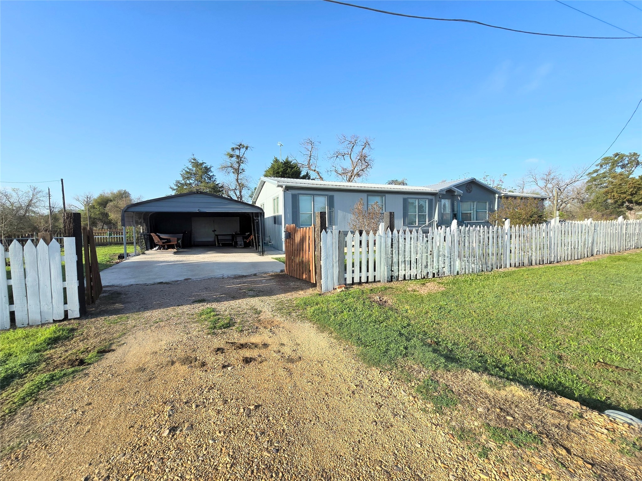 813 W 12th Street Cameron TX 76520