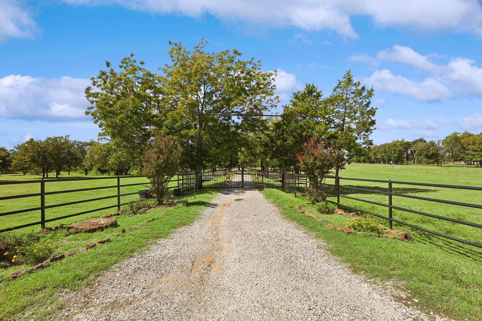 1951 W Line Road Whitesboro TX 76273