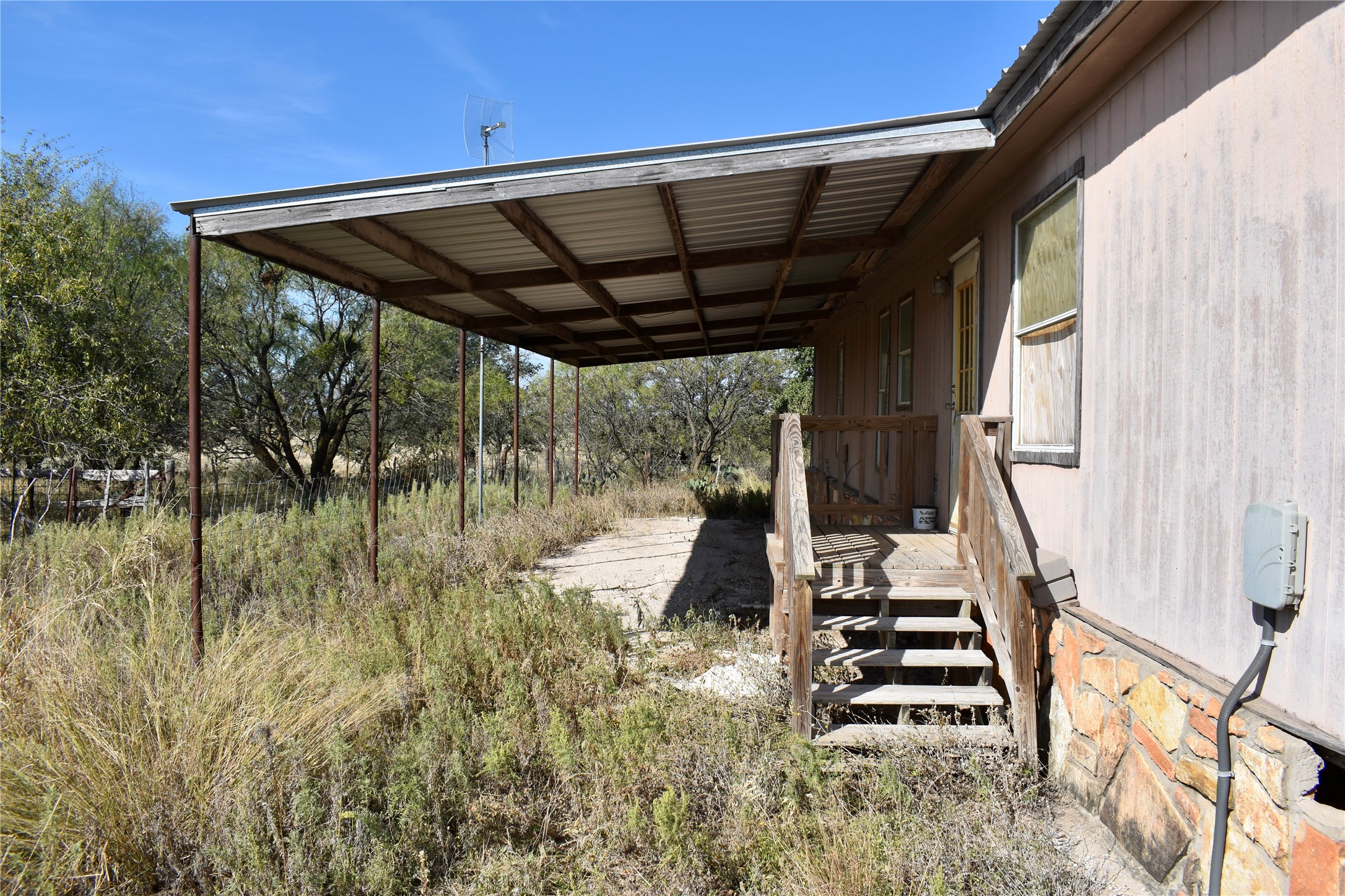 85 Pr 527 Brady TX 76858