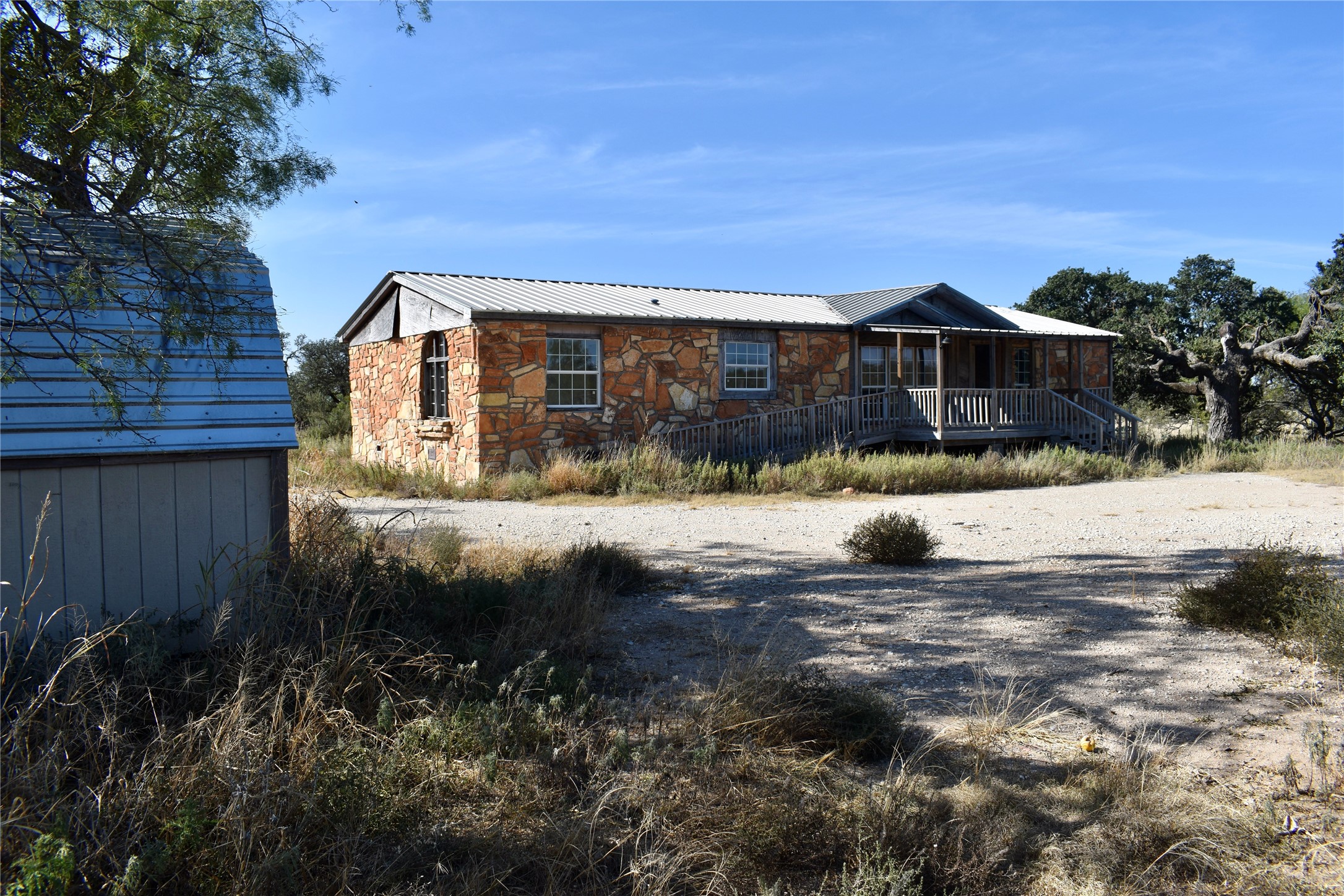 85 Pr 527 Brady TX 76858