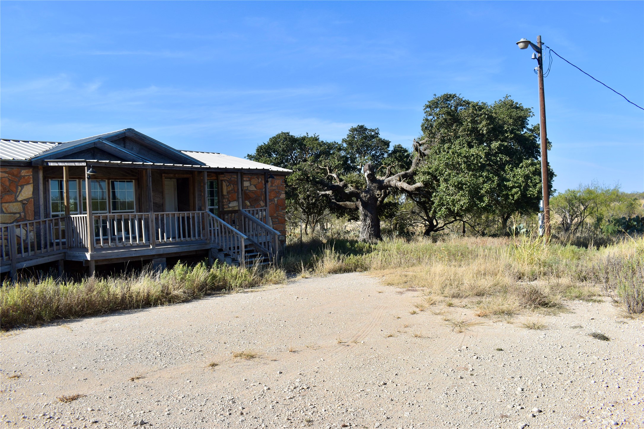 85 Pr 527 Brady TX 76858