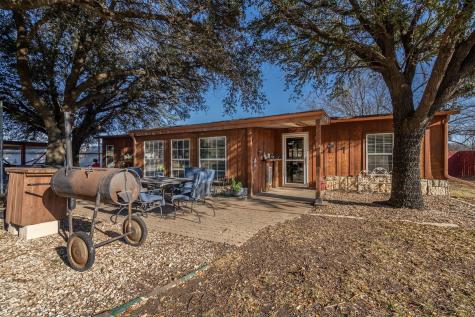 6938 S East Drive Burleson TX 76028