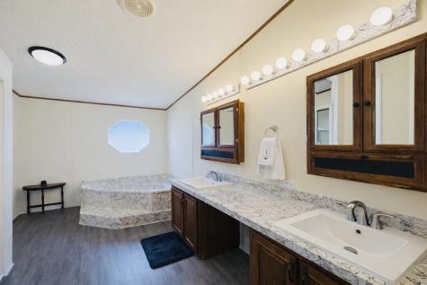 6013 Idaho Trail Granbury TX 76048