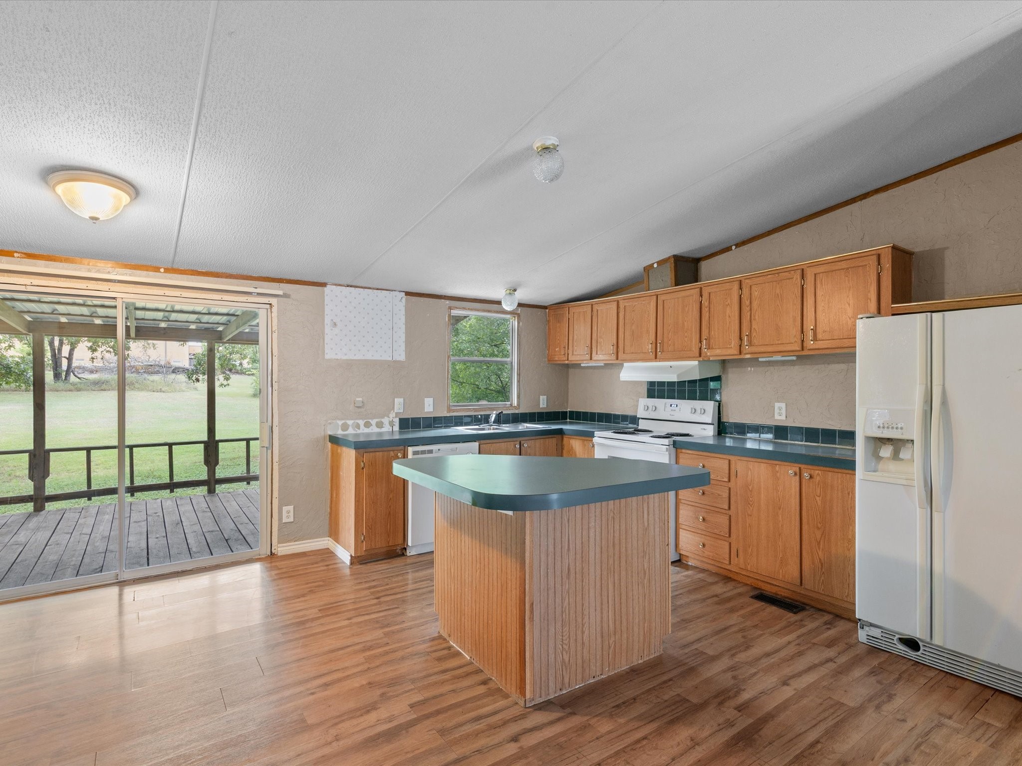 1102 15th Street Bridgeport TX 76426