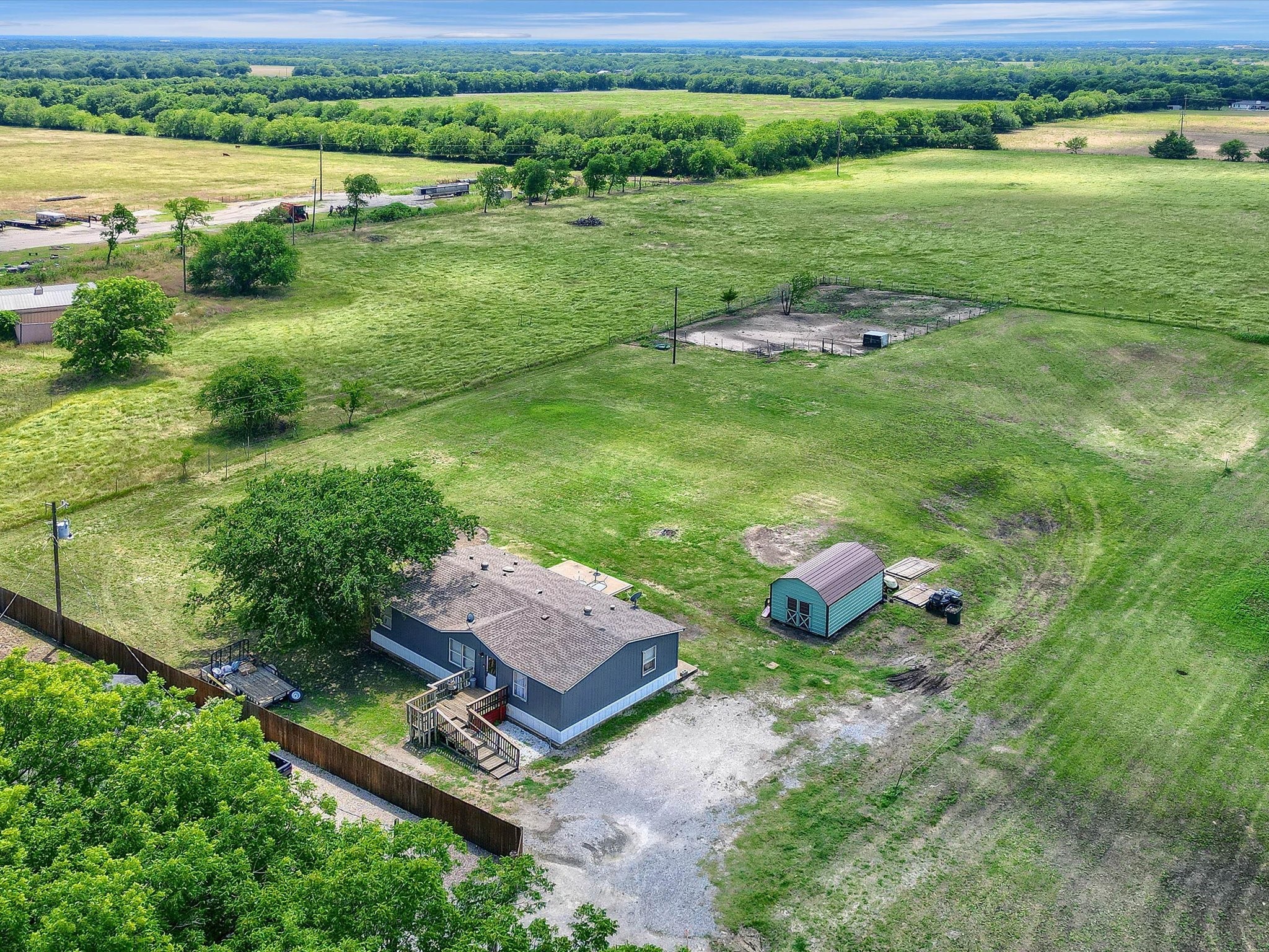 881 County Road 4625 Trenton TX 75490