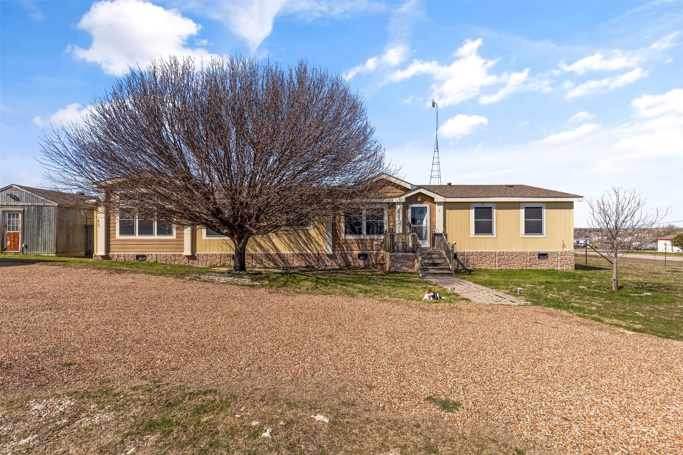 5701 Kentucky Street Joshua TX 76058