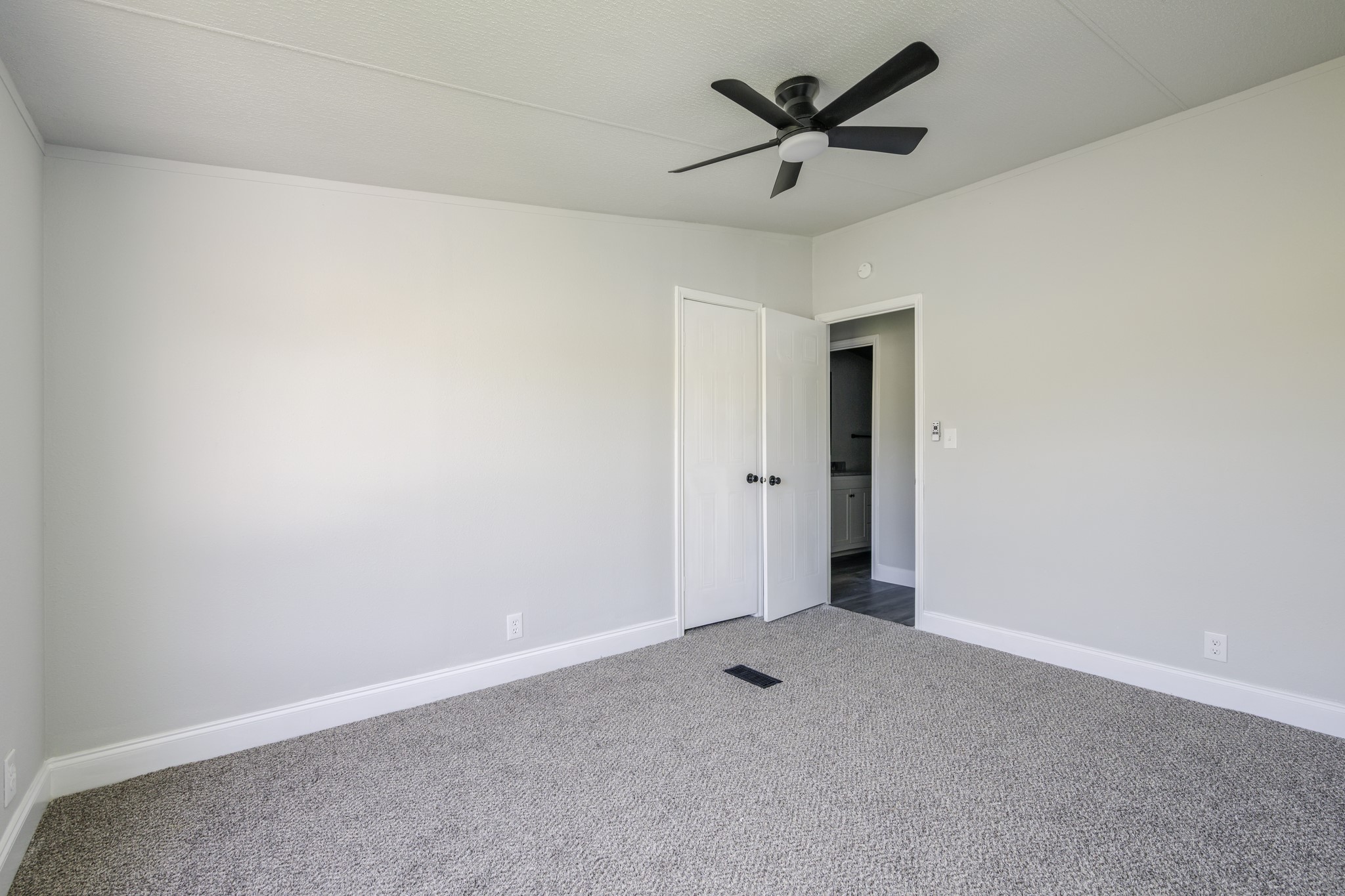 5774 Farm Road 904 S Commerce TX 75448