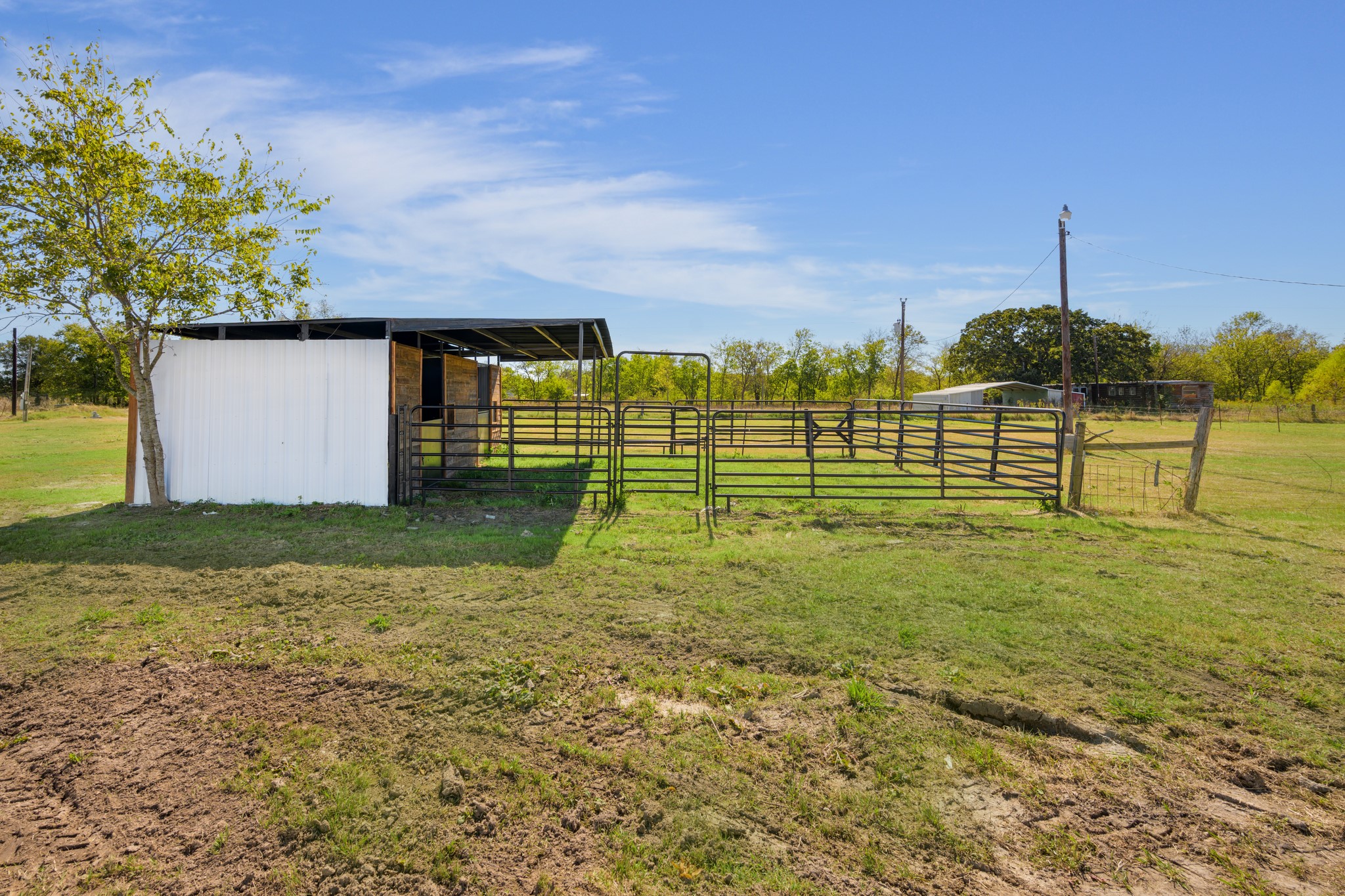 5774 Farm Road 904 S Commerce TX 75448