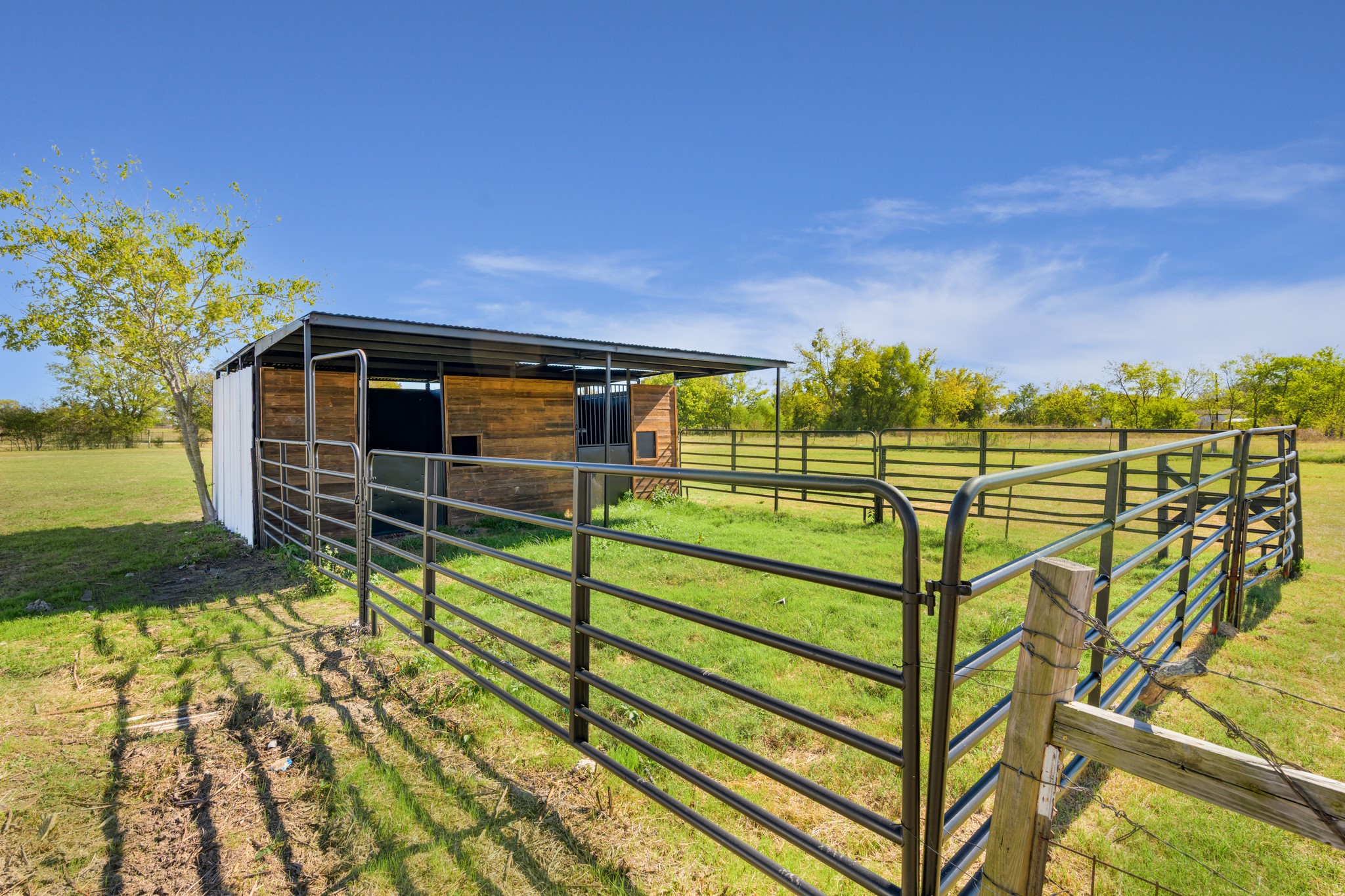 5774 Farm Road 904 S Commerce TX 75448