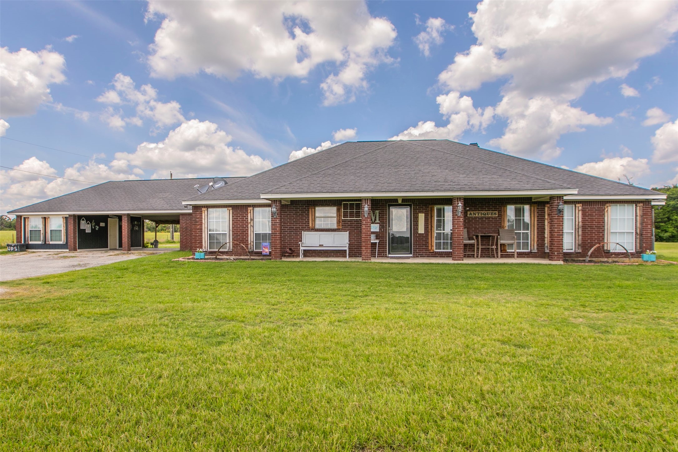 1208 Us Highway 84 W Teague TX 75860