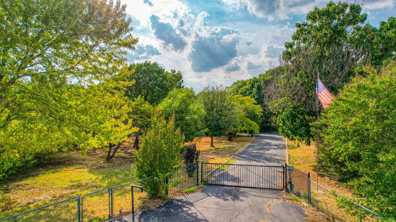 370 Kelly Brook Circle Weatherford TX 76087
