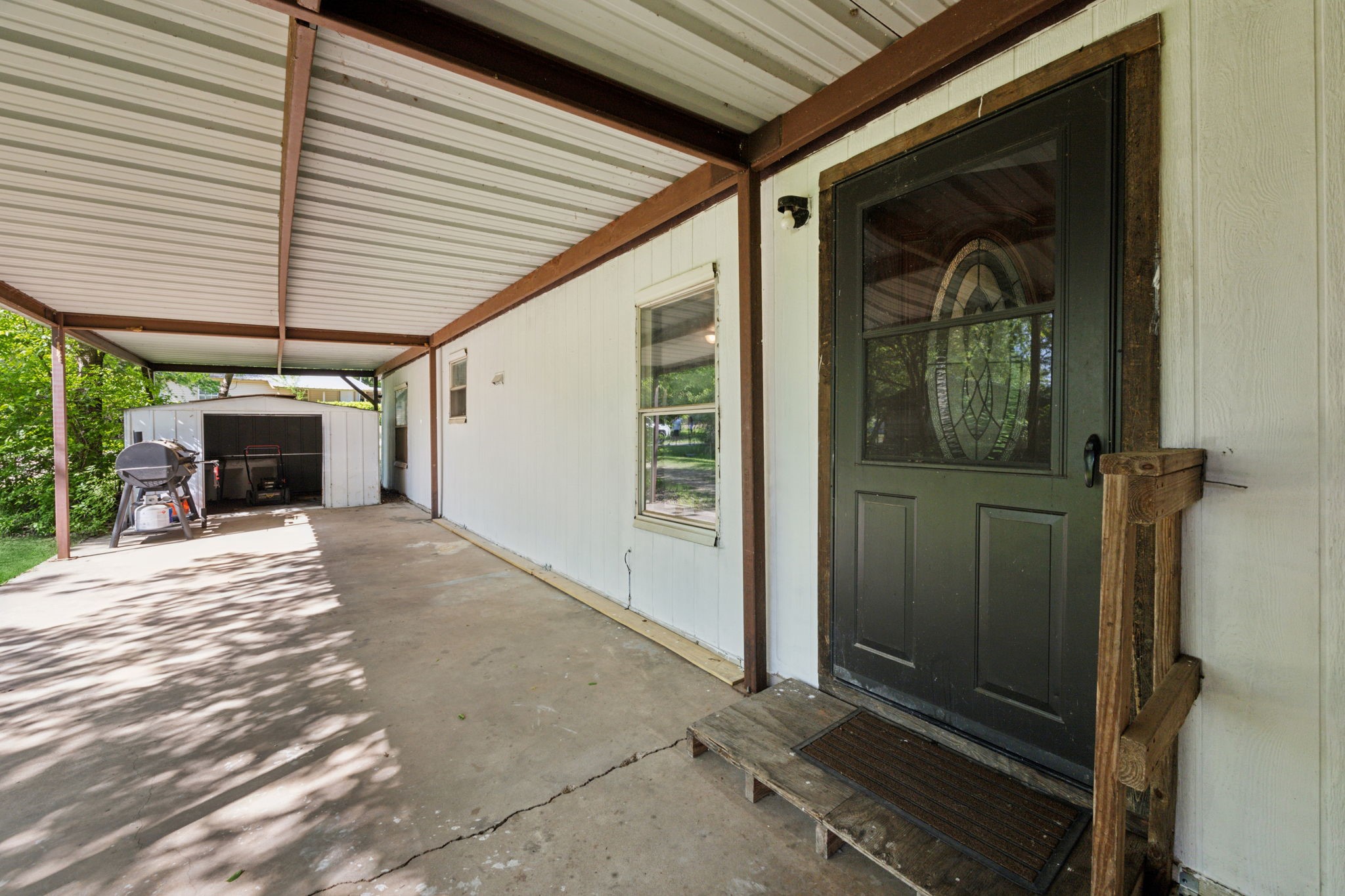 3719 Hedge Row Street Granbury TX 76048
